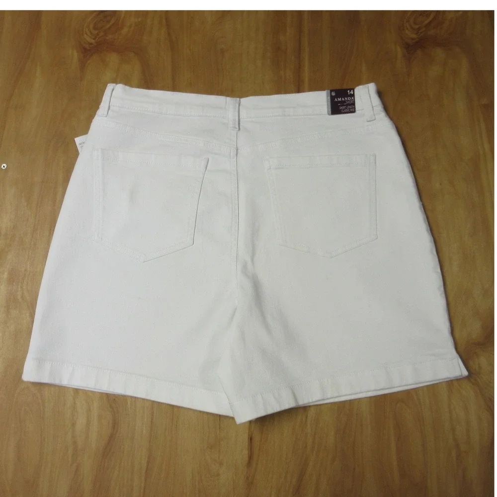 GLORIA VANDERBILT Amanda Jean Shorts Sz 14 Vintage White Stretch Denim Jorts NWT